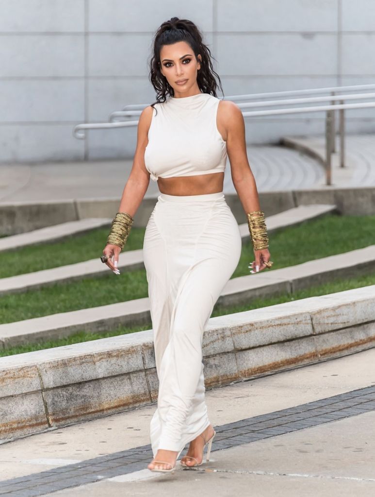 Kim Kardashian Fashion Goalz