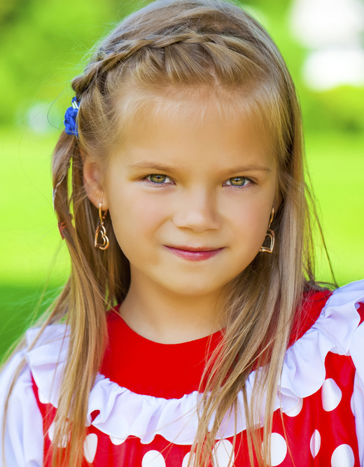 Stylish-Hairstyles-For-Your-Little-Girl19