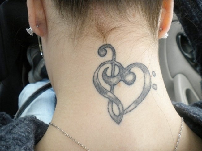 Musical tattoo on neck