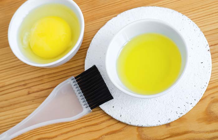 4. Eggs And Olive Oil For Hair Straightening