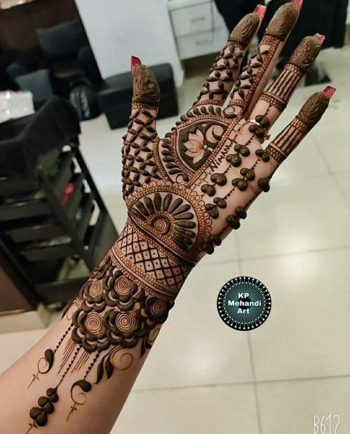 3D Henna Design Inspiration For Bride