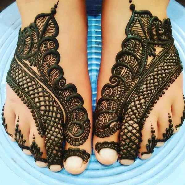 Feet Mehndi Designs For Karwa Chauth 
