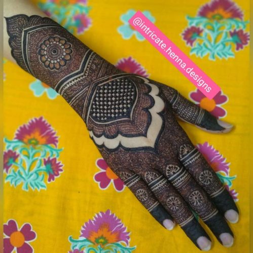 Beautiful Glove Style Bridal Mehndi Design Inspiration