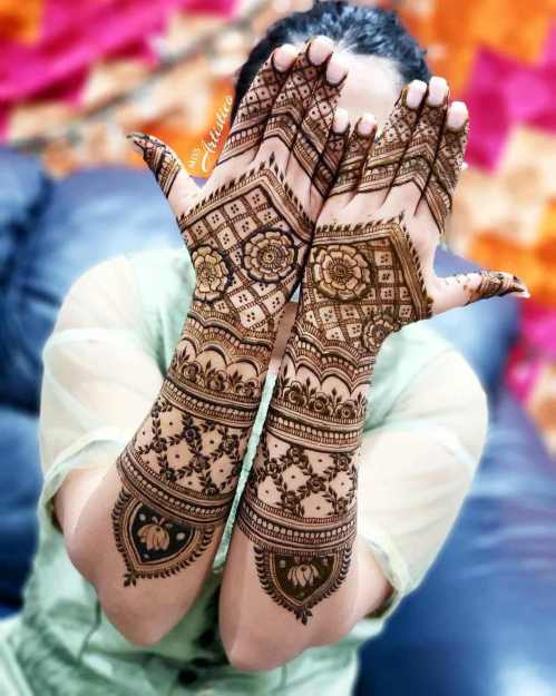 Grids Bridal Mehndi Design With Flowers