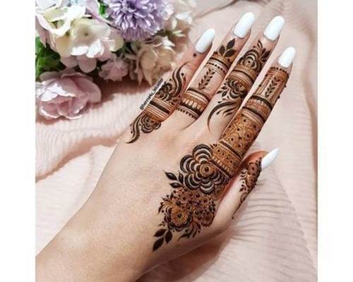 Different Mehndi Designs On Each Finger