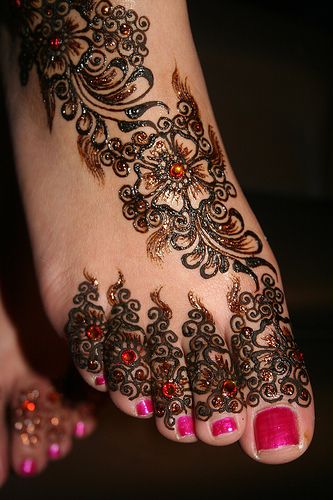 Glitter Henna Designs for Feet