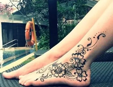 Mehndi Design For Feet