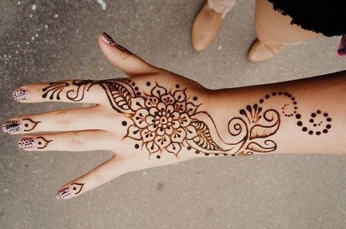 Easy Mehndi Design For All Occasions
