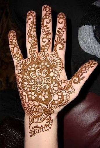 Henna Design Front Hand