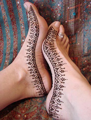 Simple And Easy Feet Mehndi Design