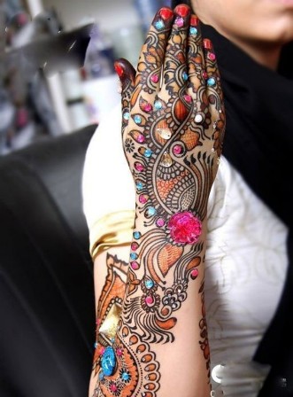 Multi-Colour Mehndi Designs for Hands